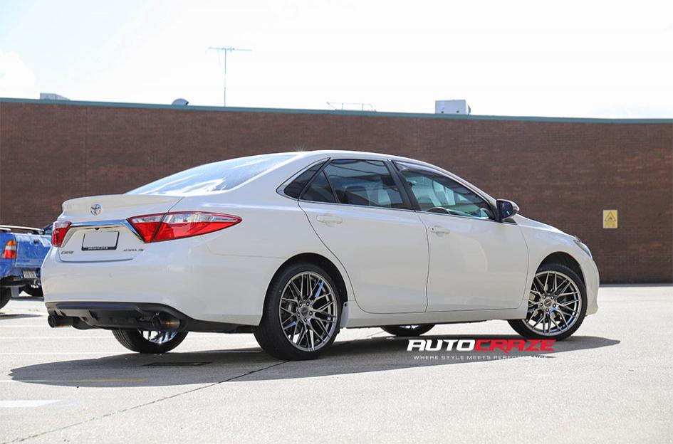 TOYOTA-CAMRY-HOCKENHEIM-HYPER-BLACK